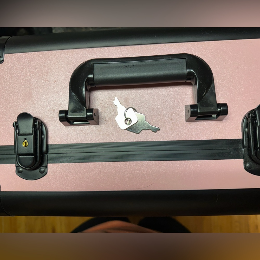 Pink and Black Makeup Travel Case never used - Picture 4 of 14